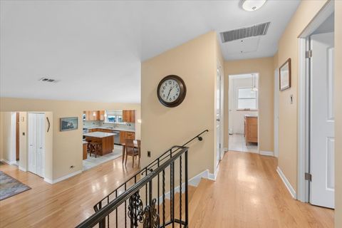 Tiny photo for 611 50th Place, Western Springs, IL 60558 (MLS # 12623383)