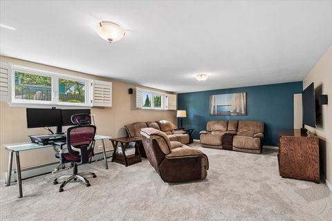 Tiny photo for 611 50th Place, Western Springs, IL 60558 (MLS # 12623383)