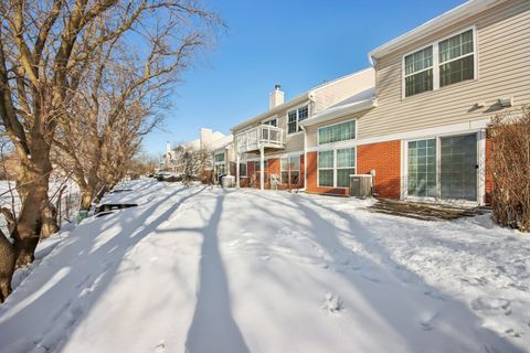 Tiny photo for 858 Old Checker Road, Buffalo Grove, IL 60089 (MLS # 12551394)