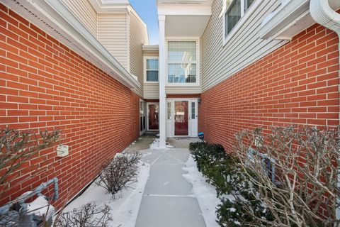 Tiny photo for 858 Old Checker Road, Buffalo Grove, IL 60089 (MLS # 12551394)