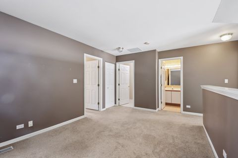 Tiny photo for 858 Old Checker Road, Buffalo Grove, IL 60089 (MLS # 12551394)