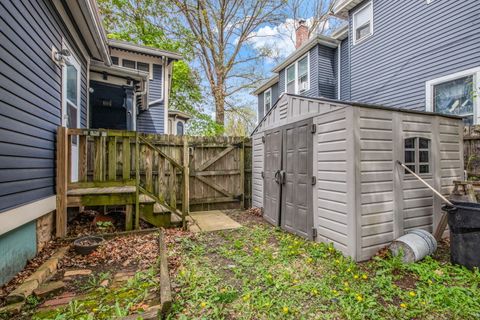 Tiny photo for 212 S 4th Street, Aurora, IL 60505 (MLS # 12627348)