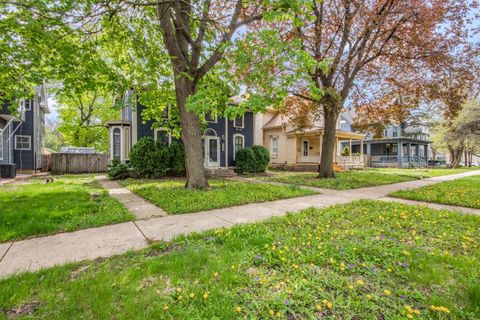 Tiny photo for 212 S 4th Street, Aurora, IL 60505 (MLS # 12627348)