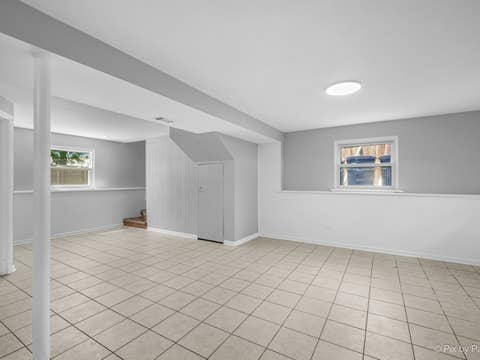 Tiny photo for 400 Lillian Lane, Des Plaines, IL 60016 (MLS # 12697591)