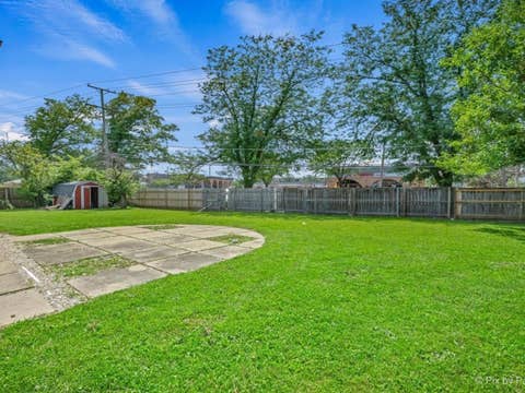 Tiny photo for 400 Lillian Lane, Des Plaines, IL 60016 (MLS # 12697591)