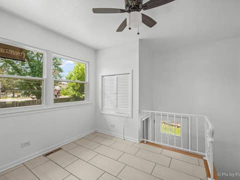 Tiny photo for 400 Lillian Lane, Des Plaines, IL 60016 (MLS # 12697591)