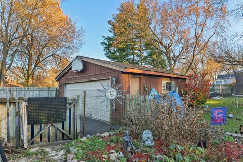Tiny photo for 18637 W Karen Lane, Gurnee, IL 60031 (MLS # 12585261)