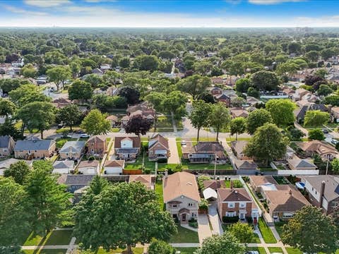 Tiny photo for 8224 N Oleander Avenue, Niles, IL 60714 (MLS # 12718650)
