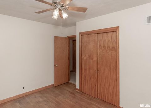 Tiny photo for 1605 34TH Street, Moline, IL 61265 (MLS # QC4269452)