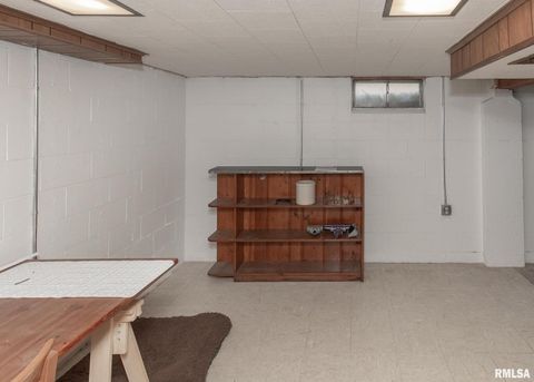 Tiny photo for 1605 34TH Street, Moline, IL 61265 (MLS # QC4269452)