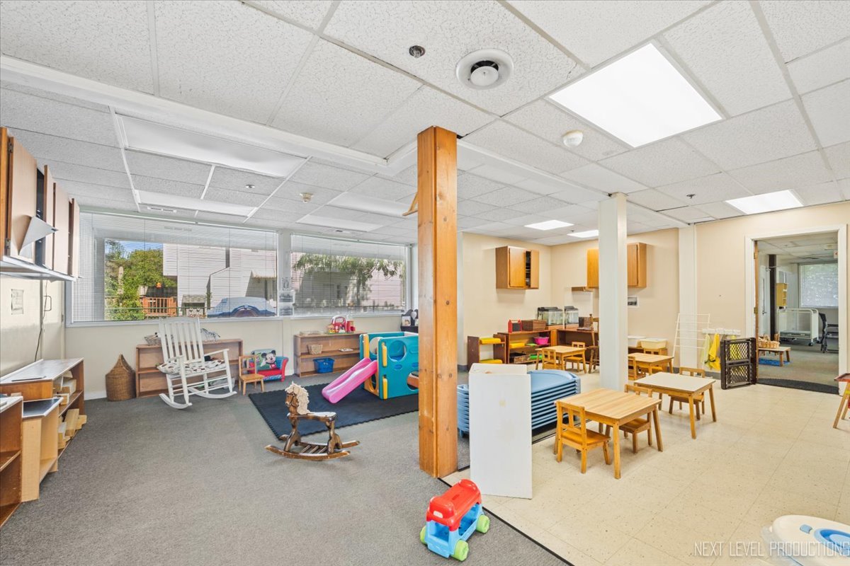 6953 Woodridge Drive