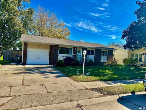 Tiny photo for 7 VISTA Court, Davenport, IA 52806 (MLS # QC4268808)