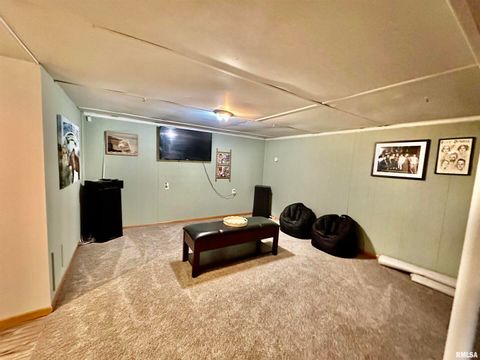 Tiny photo for 7 VISTA Court, Davenport, IA 52806 (MLS # QC4268808)