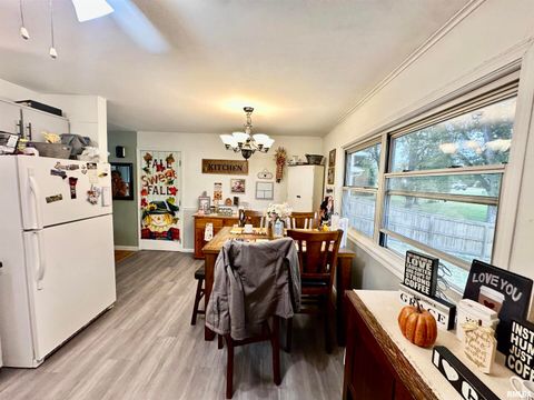 Tiny photo for 7 VISTA Court, Davenport, IA 52806 (MLS # QC4268808)