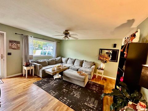 Tiny photo for 7 VISTA Court, Davenport, IA 52806 (MLS # QC4268808)