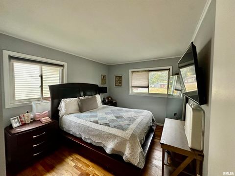 Tiny photo for 7 VISTA Court, Davenport, IA 52806 (MLS # QC4268808)