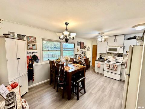 Tiny photo for 7 VISTA Court, Davenport, IA 52806 (MLS # QC4268808)