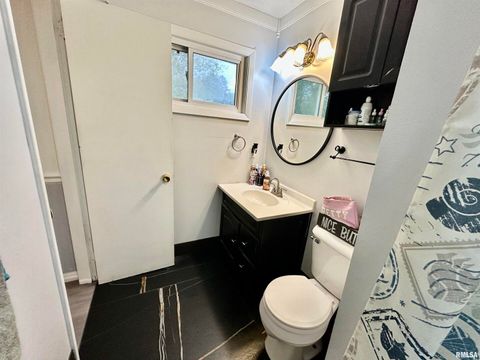 Tiny photo for 7 VISTA Court, Davenport, IA 52806 (MLS # QC4268808)