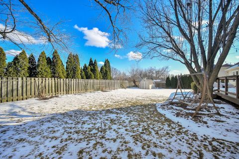 Tiny photo for 1206 Beckman Lane, Batavia, IL 60510 (MLS # 12484188)
