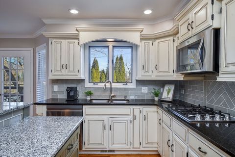 Tiny photo for 1206 Beckman Lane, Batavia, IL 60510 (MLS # 12484188)