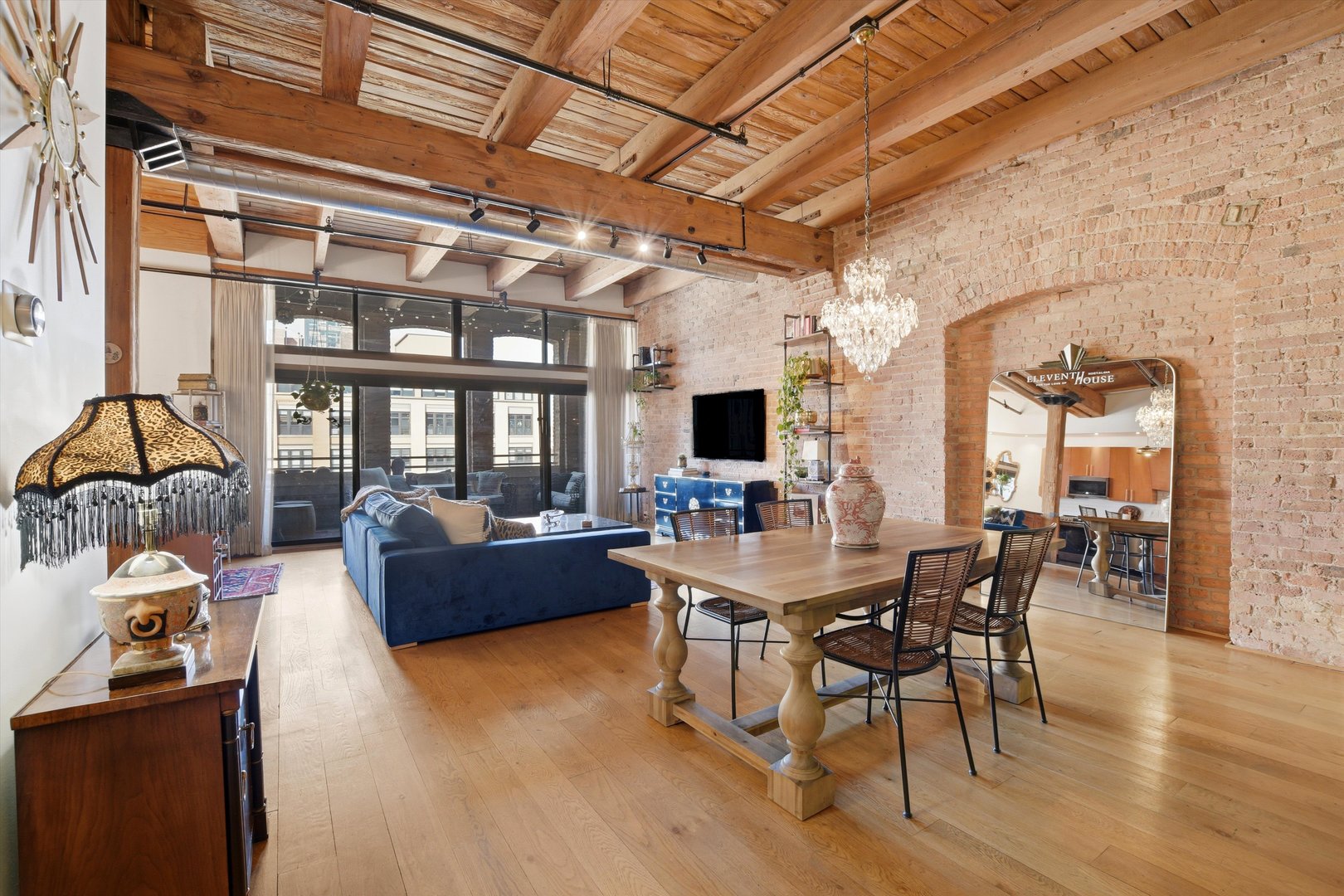 400 S GREEN Street 409