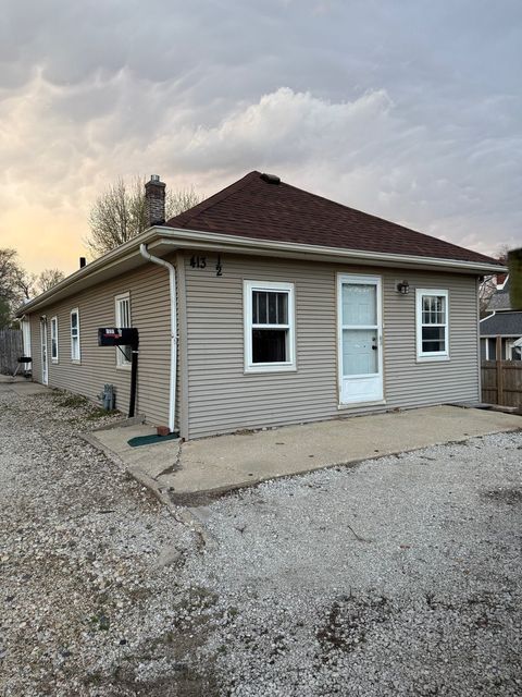 Photo of 413 1/2 S Park Street, Kewanee, IL 61443 (MLS # 12622779)