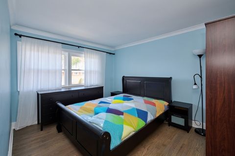 Tiny photo for 926 N Boxwood Drive #B, Mount Prospect, IL 60056 (MLS # 12626271)