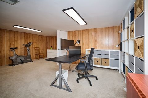 Tiny photo for 926 N Boxwood Drive #B, Mount Prospect, IL 60056 (MLS # 12626271)