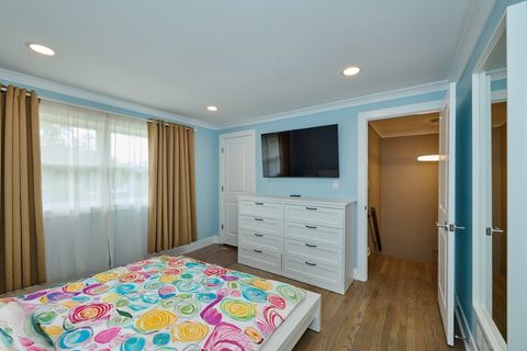 Tiny photo for 926 N Boxwood Drive #B, Mount Prospect, IL 60056 (MLS # 12626271)