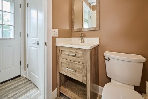 Tiny photo for 926 N Boxwood Drive #B, Mount Prospect, IL 60056 (MLS # 12626271)