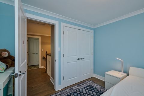 Tiny photo for 926 N Boxwood Drive #B, Mount Prospect, IL 60056 (MLS # 12626271)