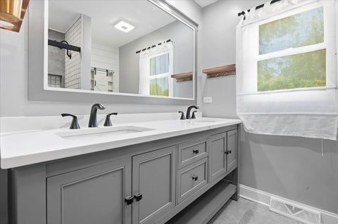 Tiny photo for 1203 Claridge Drive, Libertyville, IL 60048 (MLS # 12720273)