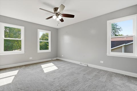 Tiny photo for 1203 Claridge Drive, Libertyville, IL 60048 (MLS # 12720273)