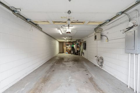 Tiny photo for 10221 S Komensky Avenue #1E, Oak Lawn, IL 60453 (MLS # 12618264)