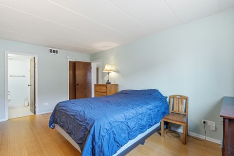 Tiny photo for 10221 S Komensky Avenue #1E, Oak Lawn, IL 60453 (MLS # 12618264)