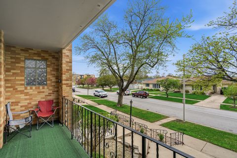 Tiny photo for 10221 S Komensky Avenue #1E, Oak Lawn, IL 60453 (MLS # 12618264)