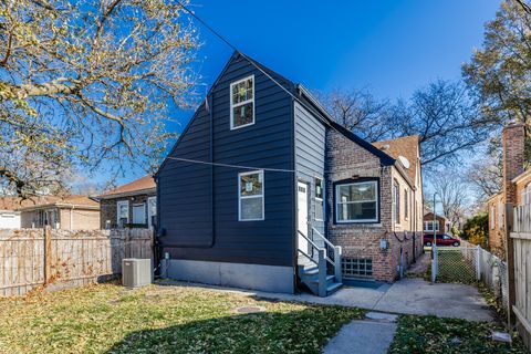 Tiny photo for 8246 S Woodlawn Avenue, Chicago, IL 60619 (MLS # 12519837)