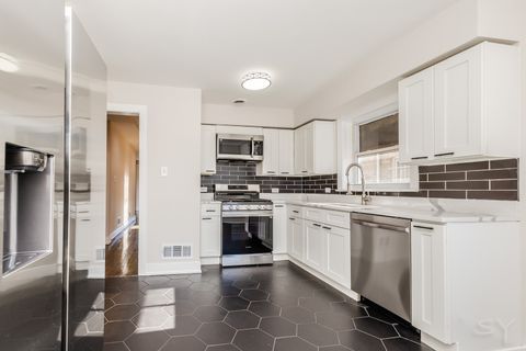 Tiny photo for 8246 S Woodlawn Avenue, Chicago, IL 60619 (MLS # 12519837)