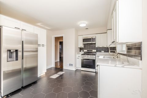 Tiny photo for 8246 S Woodlawn Avenue, Chicago, IL 60619 (MLS # 12519837)