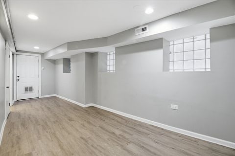 4245 W Monroe Street Chicago IL 60624