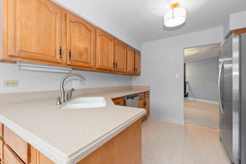 Tiny photo for 7920 W Lakeview Court #2B, Palos Heights, IL 60463 (MLS # 12270959)