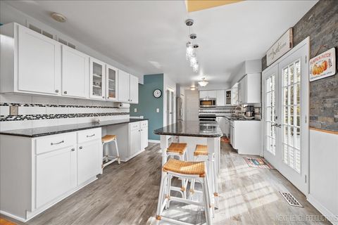 Tiny photo for North Aurora, IL 60542 (MLS # 12328316)