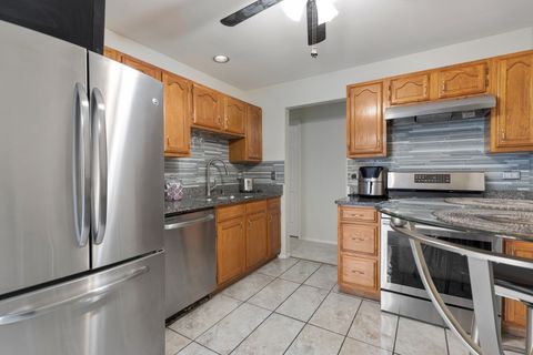 Tiny photo for 2838 Meadow Lane #W-2, Schaumburg, IL 60193 (MLS # 12589280)