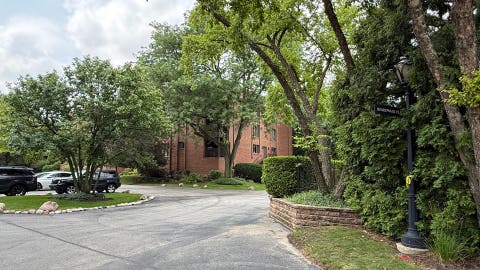 Tiny photo for 125 Boardwalk Place #201, Park Ridge, IL 60068 (MLS # 12655463)