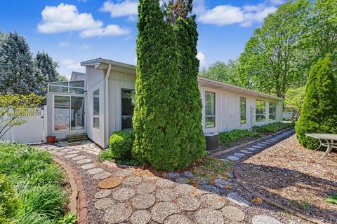 Tiny photo for 4 Greenfield Court, Savoy, IL 61874 (MLS # 12557282)