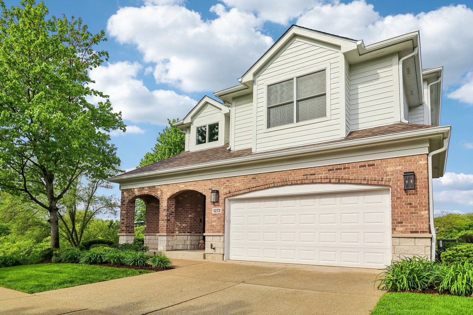 1272 Lake Shore Drive