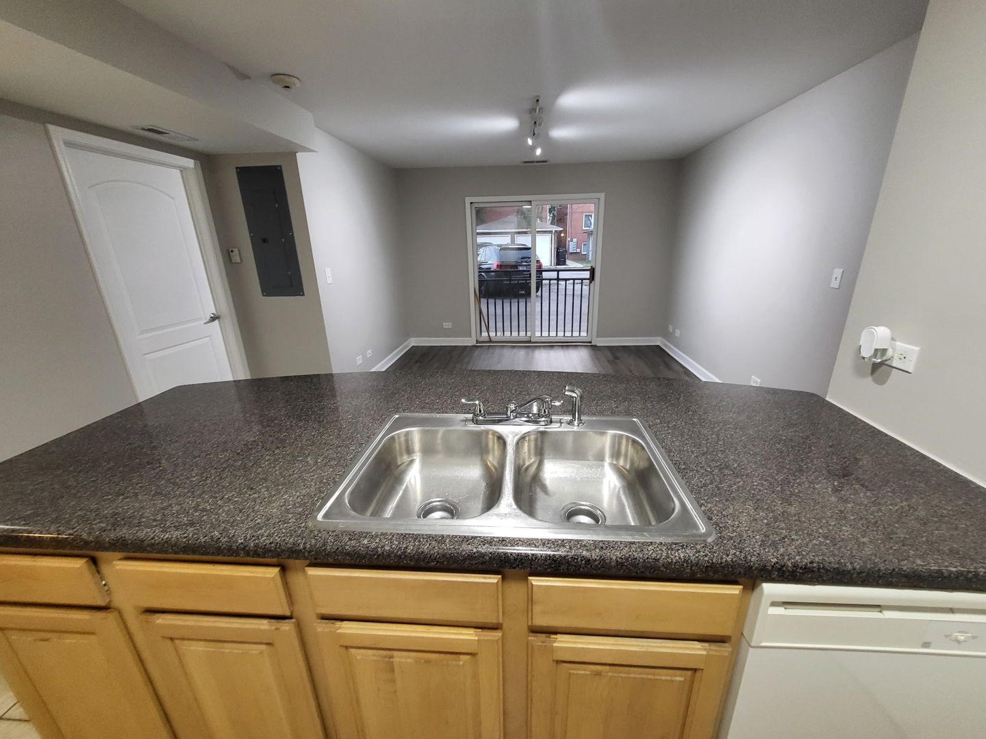 3447 S Ridgeland Avenue 103