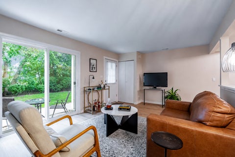 Tiny photo for 186 Judith Court #B, Bartlett, IL 60103 (MLS # 12711951)