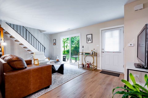 Tiny photo for 186 Judith Court #B, Bartlett, IL 60103 (MLS # 12711951)