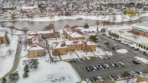 Tiny photo for 342 Klein Creek Court #5E, Carol Stream, IL 60188 (MLS # 12601501)